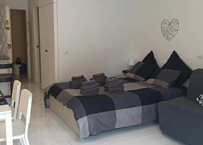 Estudio Vacacional Minerva 27 *